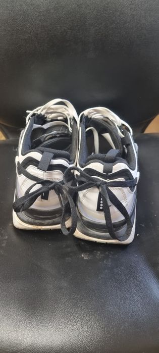 Продавам Nike Air Max  Furyosa