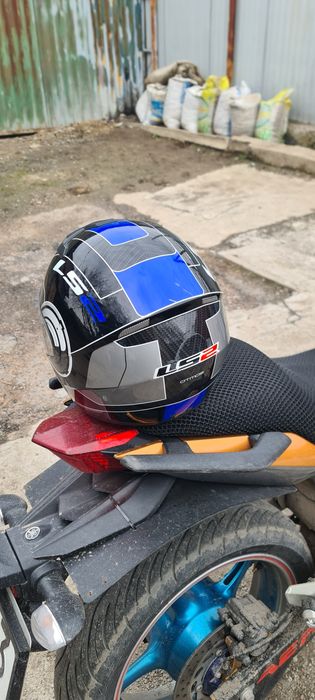 Мотошлем продам ls2