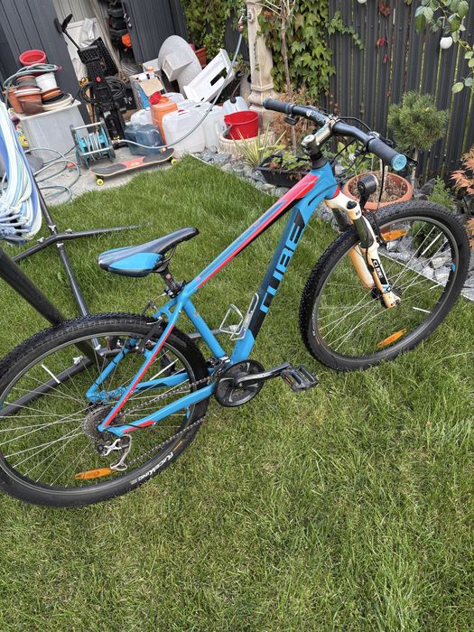 Cube, cadru M, roti 27,5, frane V Brake, 8x3 XT