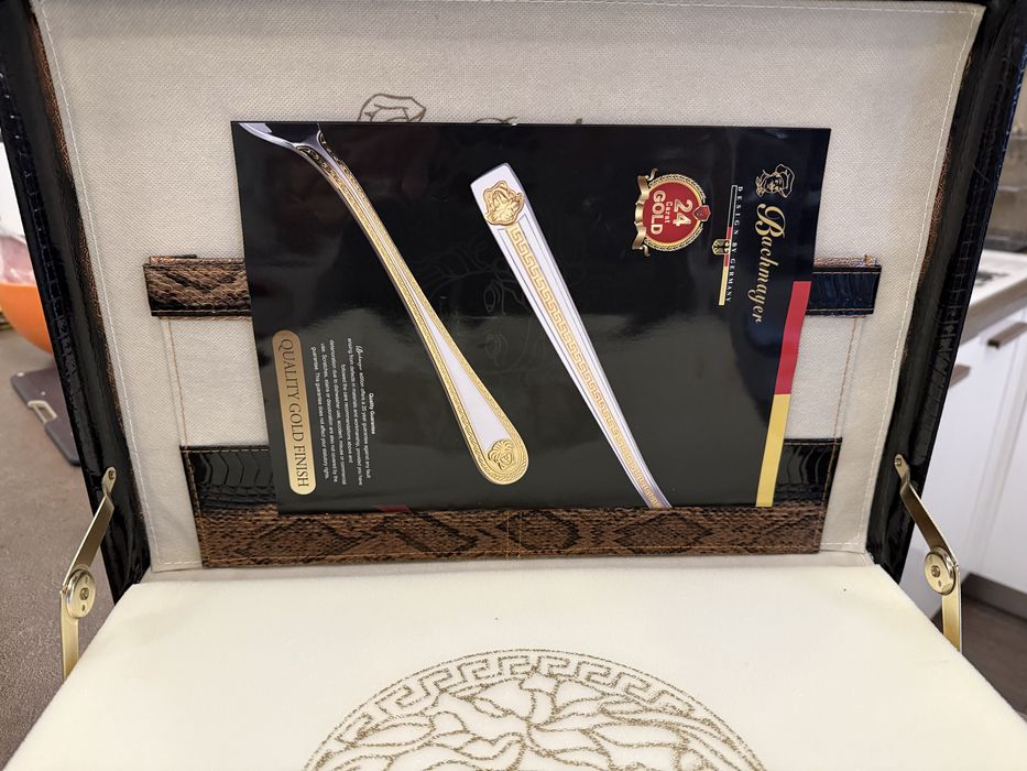 Комплект прибори - 72 части, Чисто нов