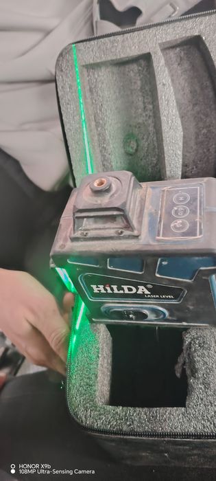 lazer urvin hilda model