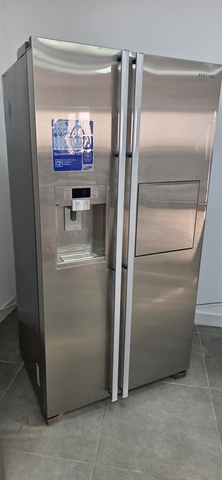 Холодильник большой