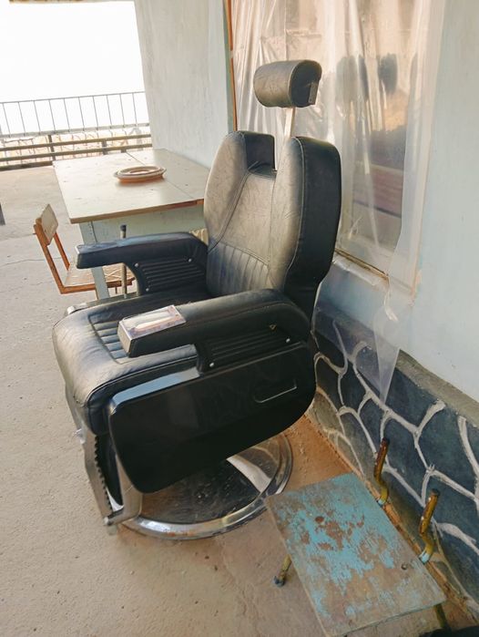Кресло для парикмахерский
