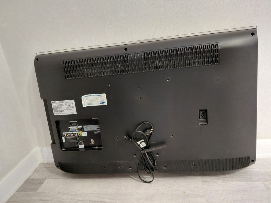 Продам телевизор SAMSUNG