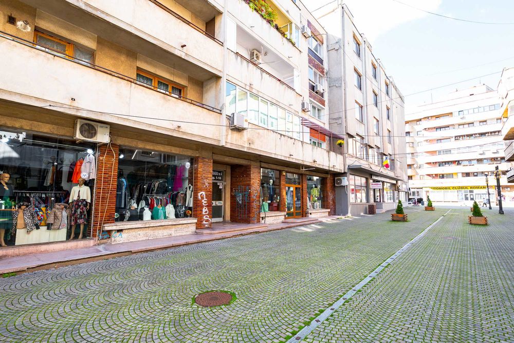 3 camere renovat, 80 mp, 2 AC, centrala, loc parcare, curte interioara, Strada Pietonala, Teatrul Toma Caragiu