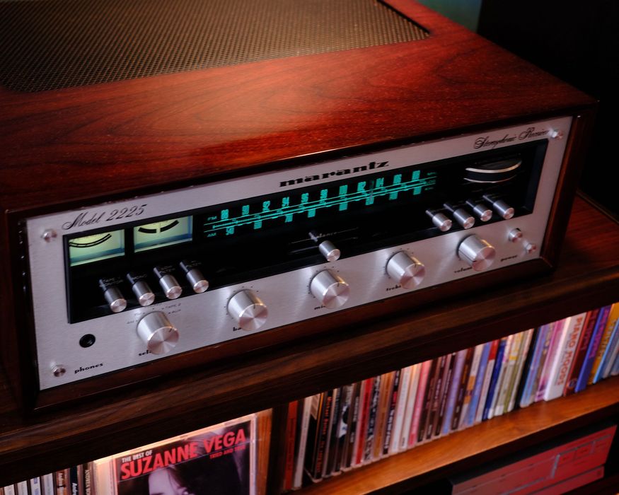 Marantz 2225 с дървена кутия WC-22, кафяв пиано лак, отлично състояние