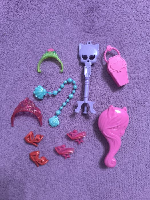 Аксессуары на кукол Monster high и других