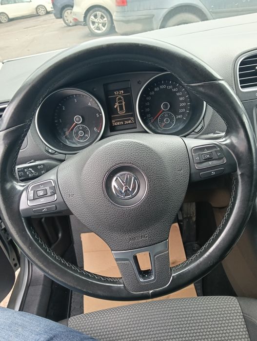 Vw Golf 6  din  2010 / 1.6 TDI /. La  3.610 Euro.