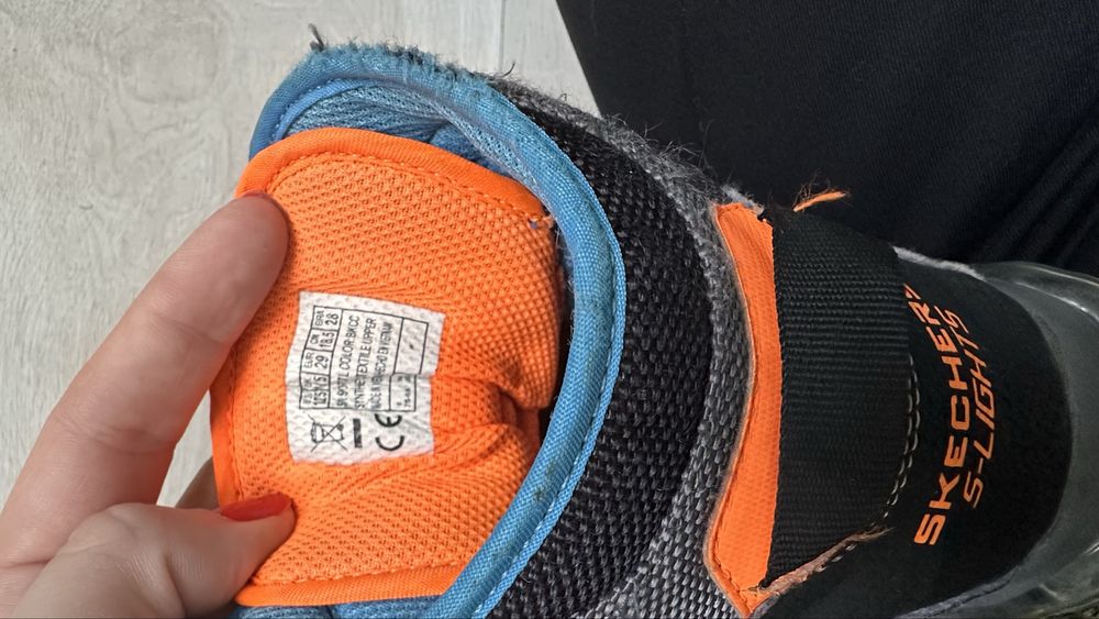 Ghete SKECHERS copii cu luminite marimea 28