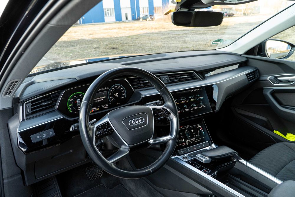Audi e-tron 50 quattro