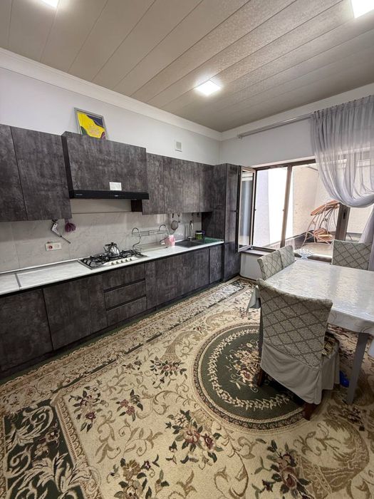 Uchastka hovli sotiladi