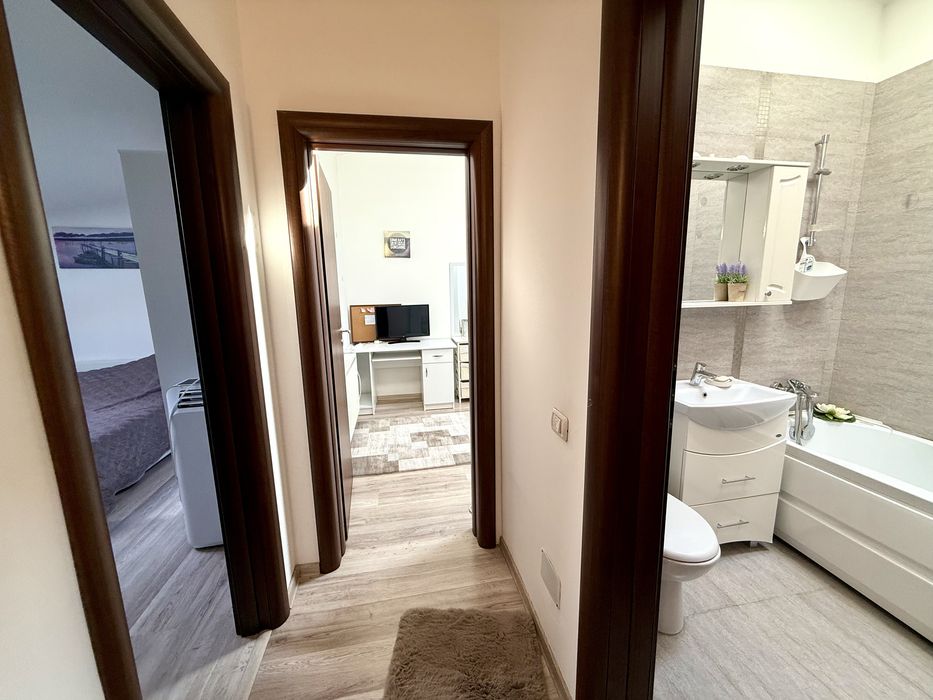 Apartament 3 camere, Pacii