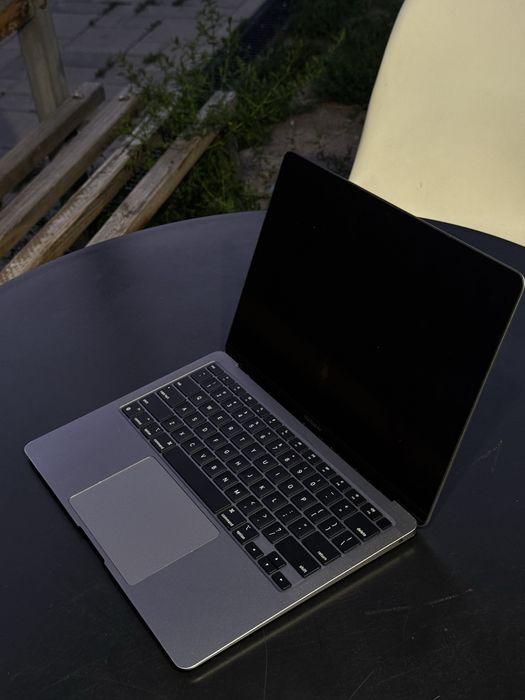 Macbook air M1