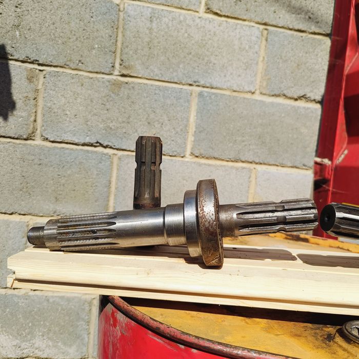 Продам вал на вом.МТЗ