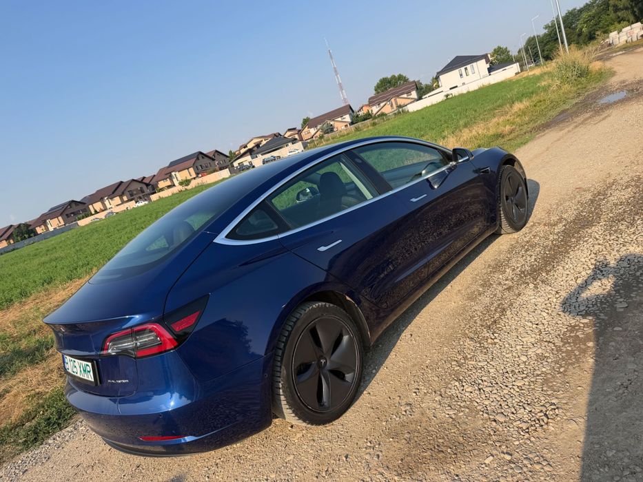 TESLA Model 3 0 — imagine 3