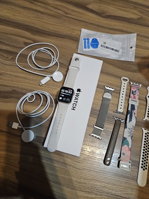 Apple watch SE (gen2) 40 mm Starlight