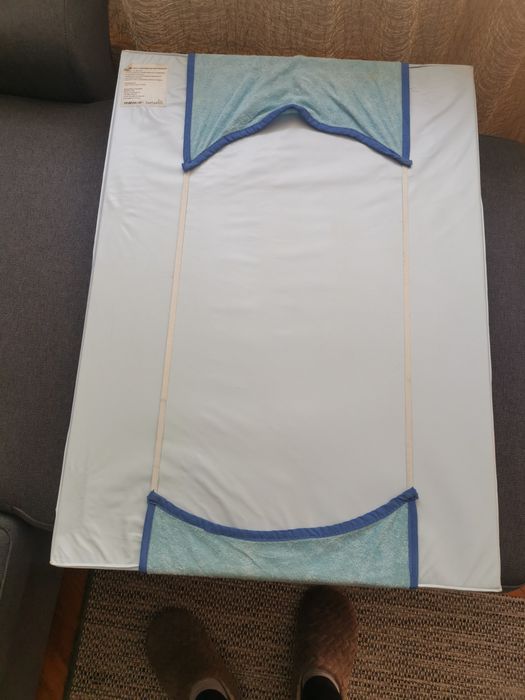 Подложка за преповиване на бебе