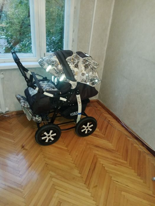 Детская коляска фирмы Merc 5