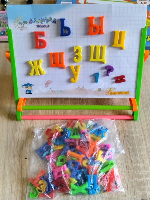 "Игра на думи", "Домино", "Динозаври", "Смятане" (семейни детски игри)