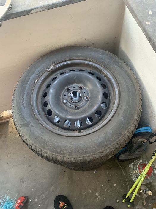 Genti, cauciucuri de iarna si capace WV pe 15