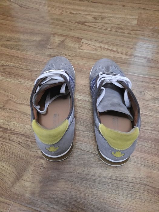 Vând încălțări dsquared stare foarte bună