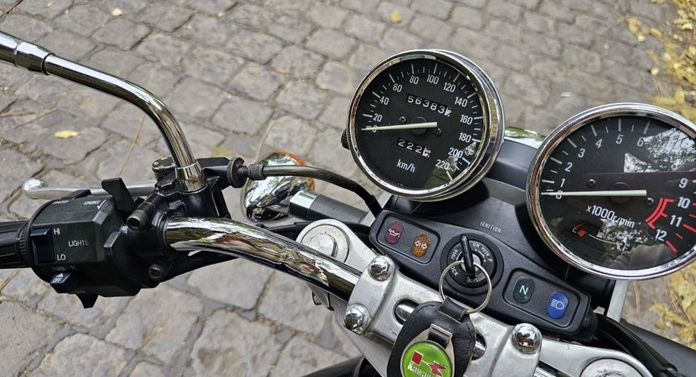 Vând Kawasaki ZR 550 Zephyr