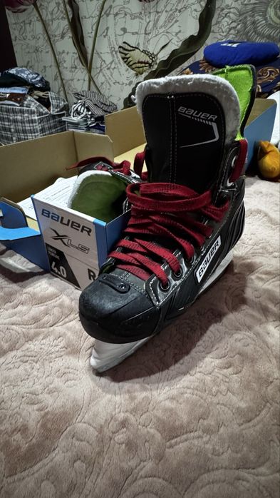 Коньки BAUER детские 38 размер