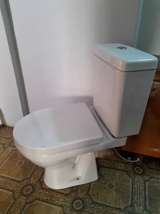 Продам б/у унитаз