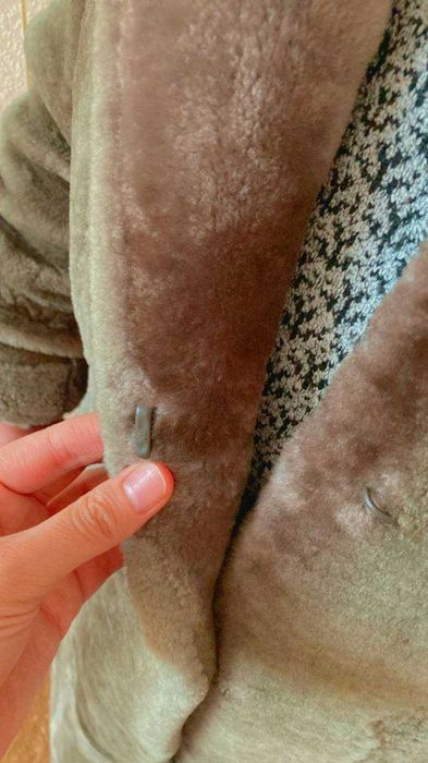 Шуба Мутон с норковым капюшоном ! продам