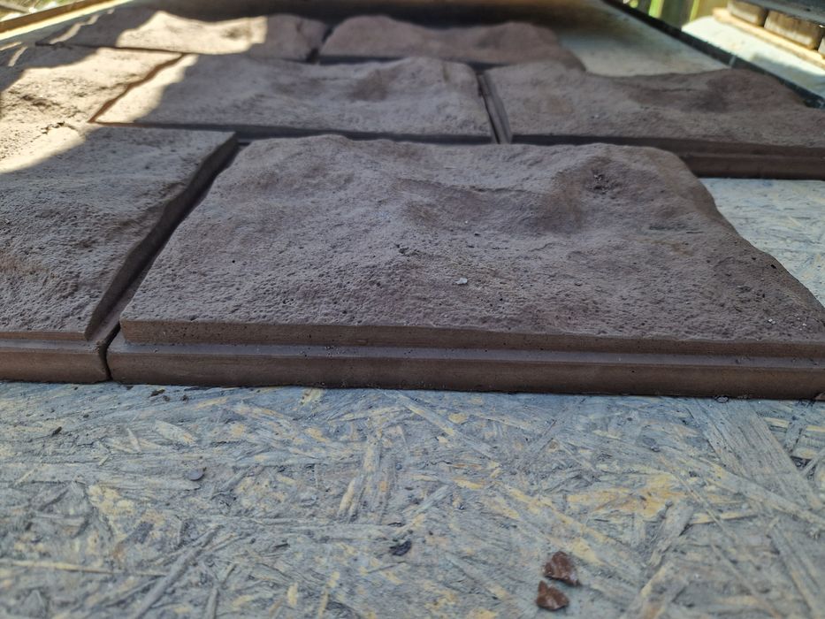 Capace , coame  si placi de gard , piatra decorativa model Travertin