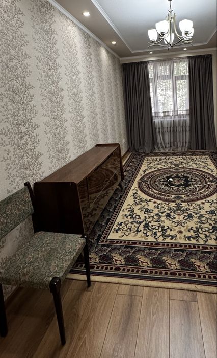 Квартира 4-ех комнатная/4 xonasi с ремонтом в центре города на Ц1