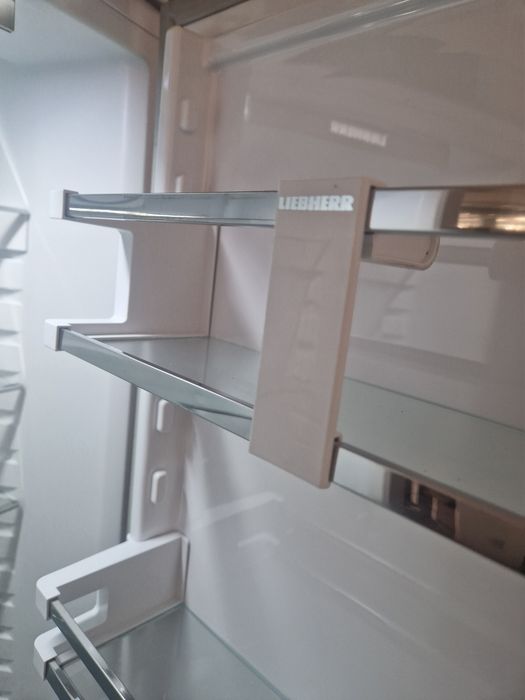Хладилник Liebherr A++ 380 литра Smart