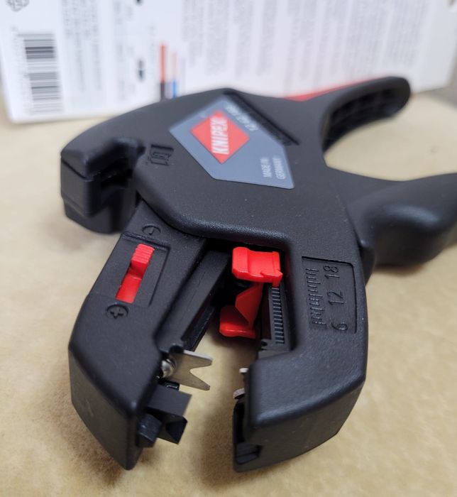 Decablator Cabluri Knipex