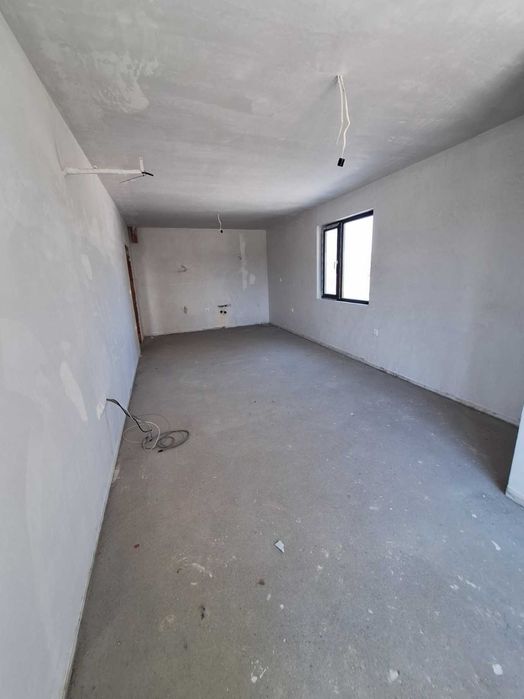 Продава се Тристаен апартамент в Пловдив, Остромила - 95 кв.м за 1790 €/кв.м - Снимка #2