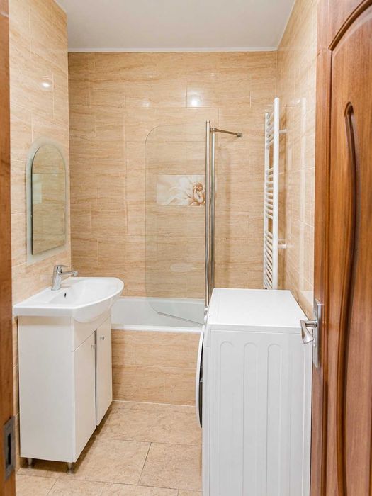 Apartament 3 camere, 69 mp, 2 băi, etaj 2/4 – zona centrală Boldești-Scăieni