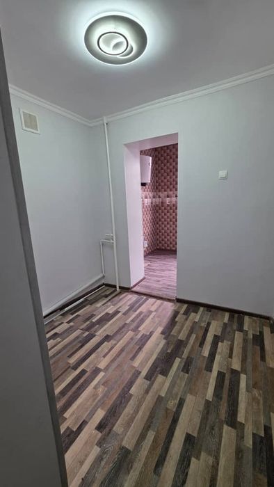 Срочно продаётся 1 ком квартира г.НУРАФШАН мфй тараккиёт