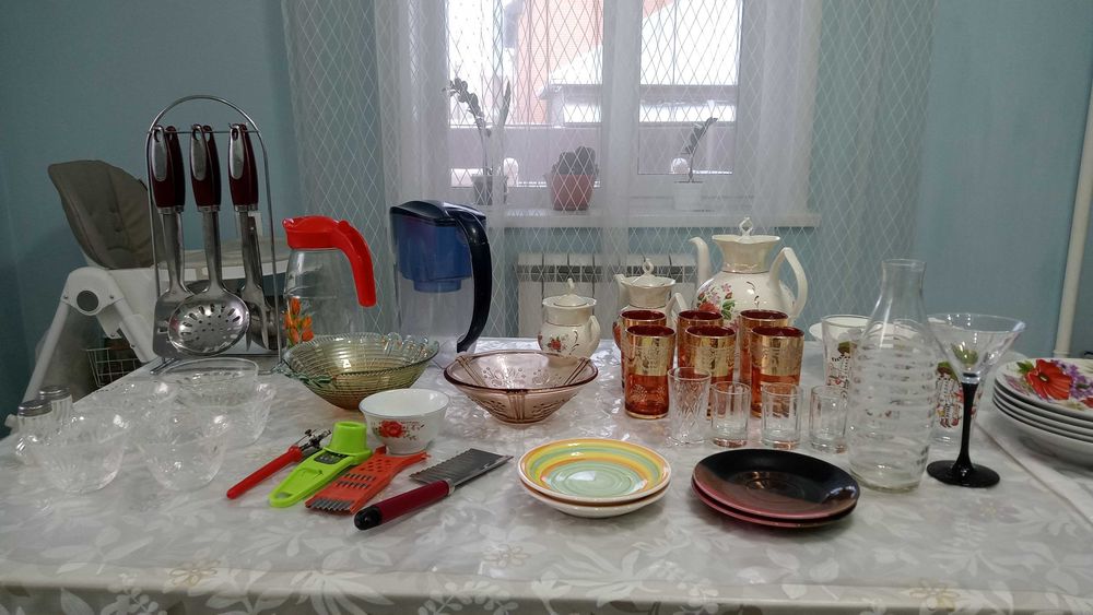 Посуда утварь тарелки