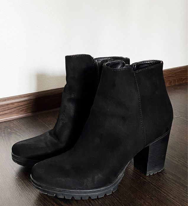 Botine marimea 36.