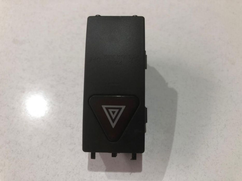 Buton avarie Mercedes E-Class W212 a2129052600 Berlina