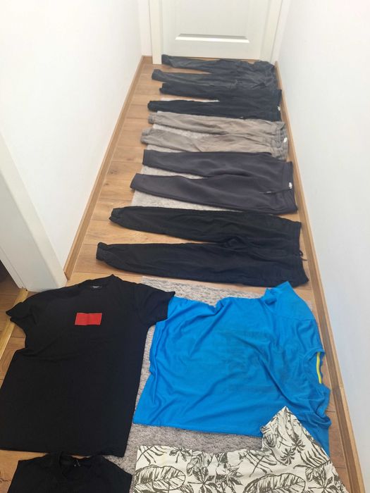 Якета панталони тениски обувки