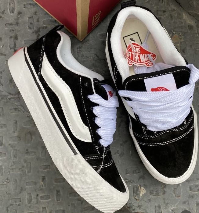 Продаются кроссовки