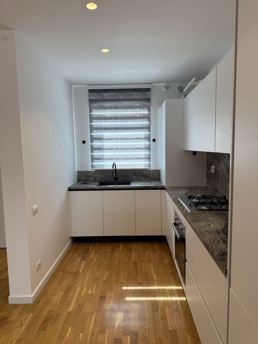 Inchiriez vila new point Pipera 5 camere 145  mp / si terasa de 20 mp