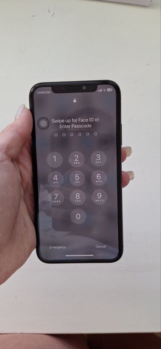 iPhone X, черен корпус, 64GB