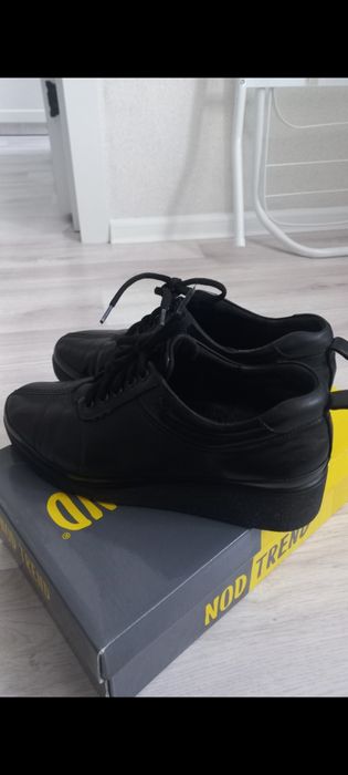 Продам кросовки.