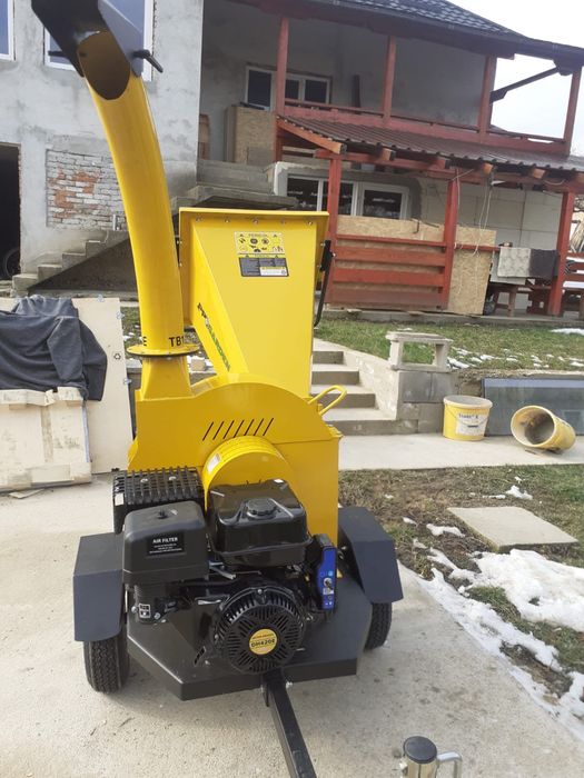 Tocator crengi pe benzina