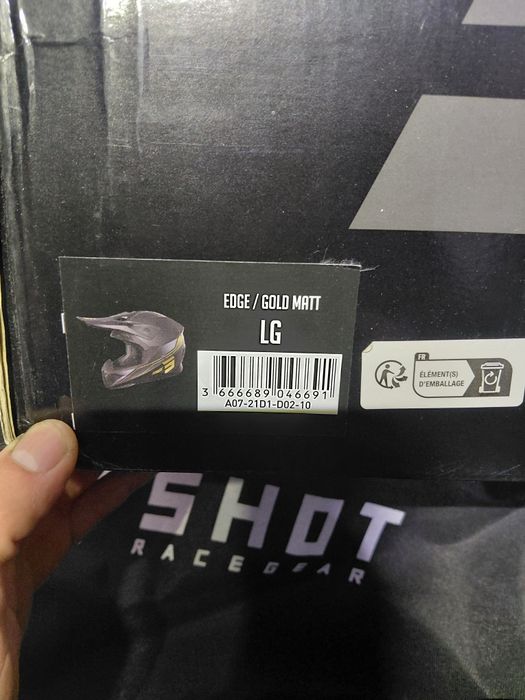 Чисто нова каска Shot pulse edge