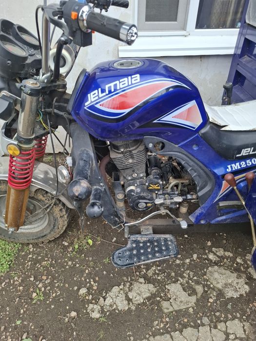 Продам трицикл грузовой