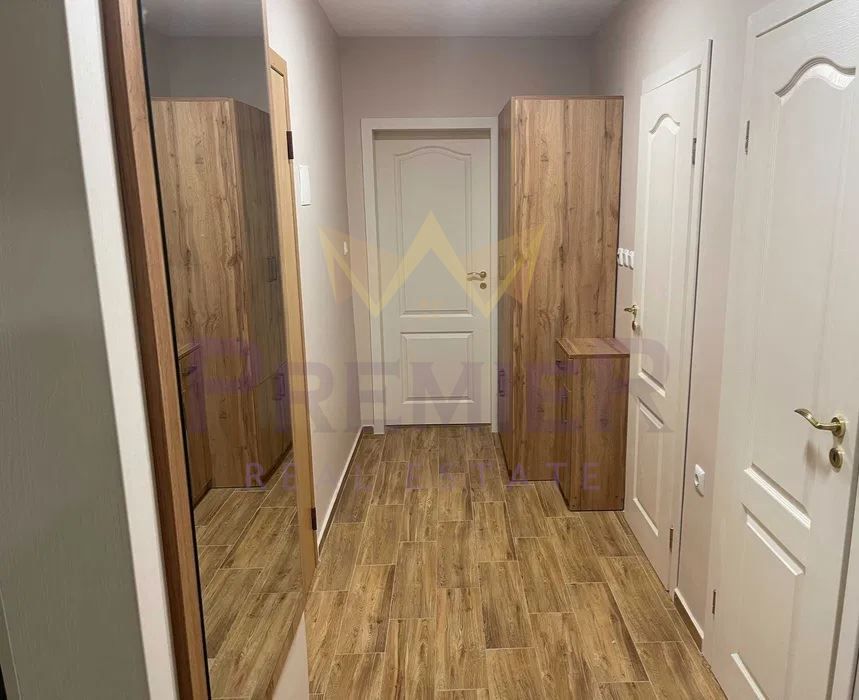 Дава се под наем Тристаен апартамент в Варна, Цветен квартал - 82 кв.м за 612 € - Снимка #5