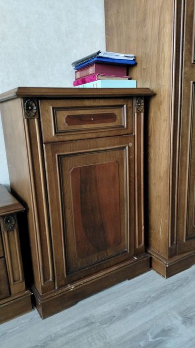 Продам спальный гарнитур бу