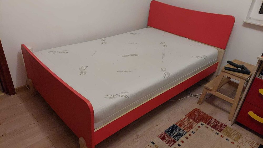 Pat dormitor cu saltea inclusă